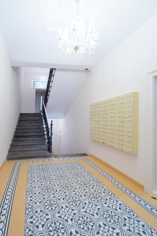 Modern Apartment Spanelska Prague Luaran gambar